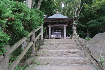 義経堂