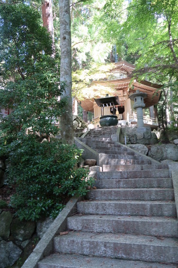銭洗い弁財天　金華山