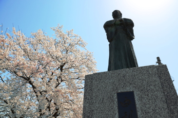 由利公正像