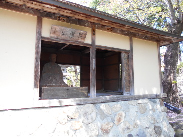 芭蕉さんの像　天童市