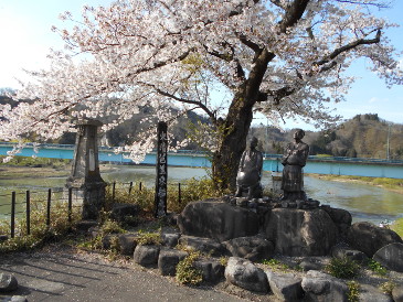 芭蕉像　乗船の地
