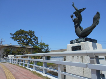 両津港　橋
