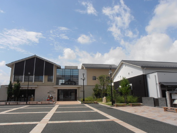 奥の細道結びの地記念館